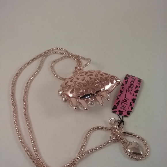 Betsey Johnson Caged Ram Sheep Pendant Pearl - Picture 3 of 3